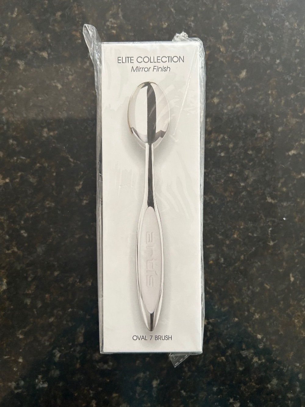 Artis Elite Collection Oval #7 Brush in Mirror Finish